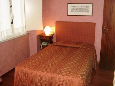 Eenpersoonskamer — Hotel Rex